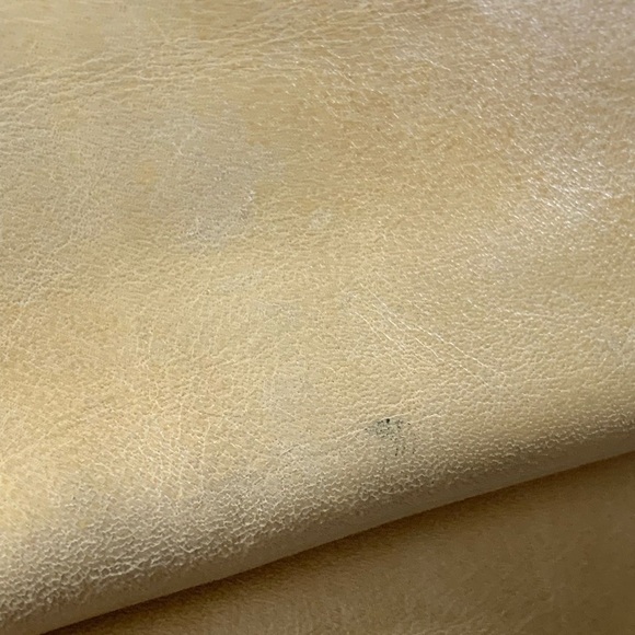 Fossil Mustard Yellow Cowhide Leather Zip Top Key Shoulder Tote Bag - Picture 8 of 8